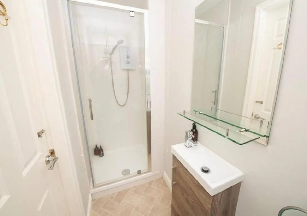 Pelican-Stylish 2-Bed Apartment Close To Beach & Town Scarborough